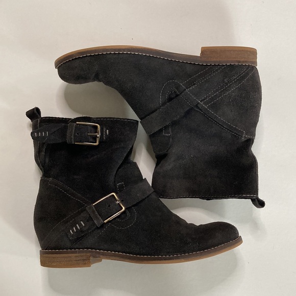 Dolce Vita Prestley Black Suede Ankle Boots - Picture 6 of 11